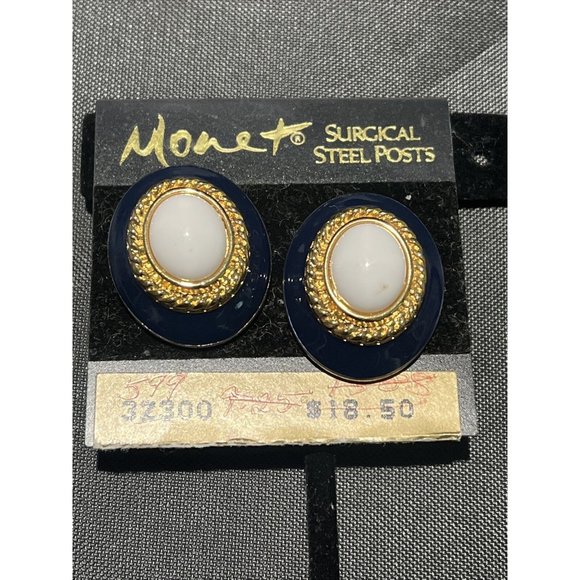 MONET NAUTICAL BLUE- WHITE BUTTON TYPE EARRINGS NEW - Picture 2 of 3